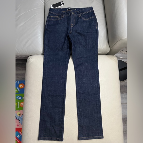 NWT - Ice Iceberg Women’s City Series London Straight Jeans - Size 28 - Picture 3 of 9